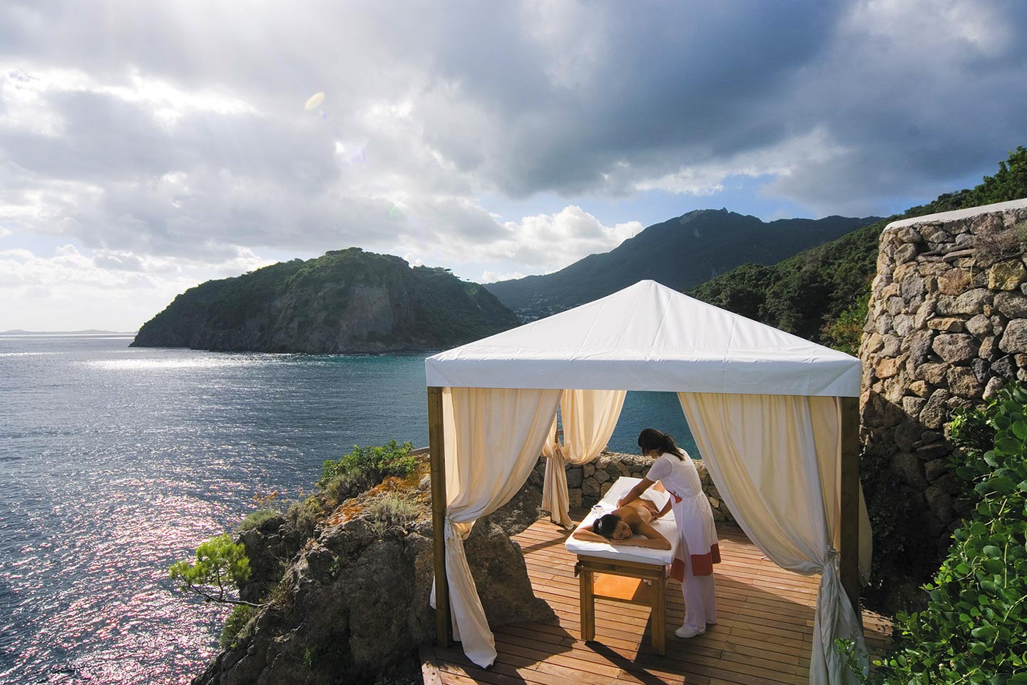 Wellness im Hotel Mezzatorre auf Ischia