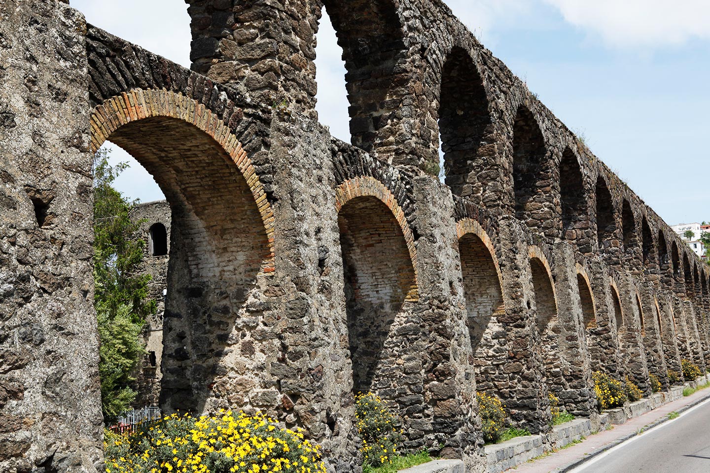 Pilastri - Wasserleitung bei Barano auf Ischia